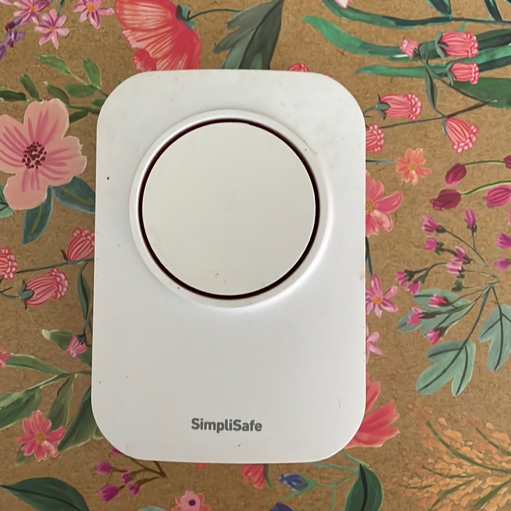 Simplisafe wireless auxiliary siren